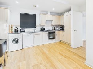 KITCHEN- click for photo gallery